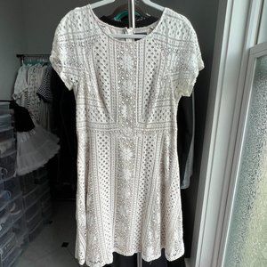 Adrianna Papell Stunning Lace Dress